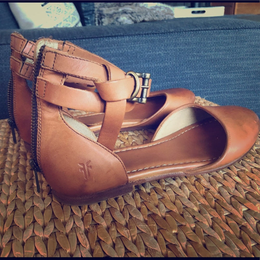 Frye Carson Knotted Ballet Flat Size 8